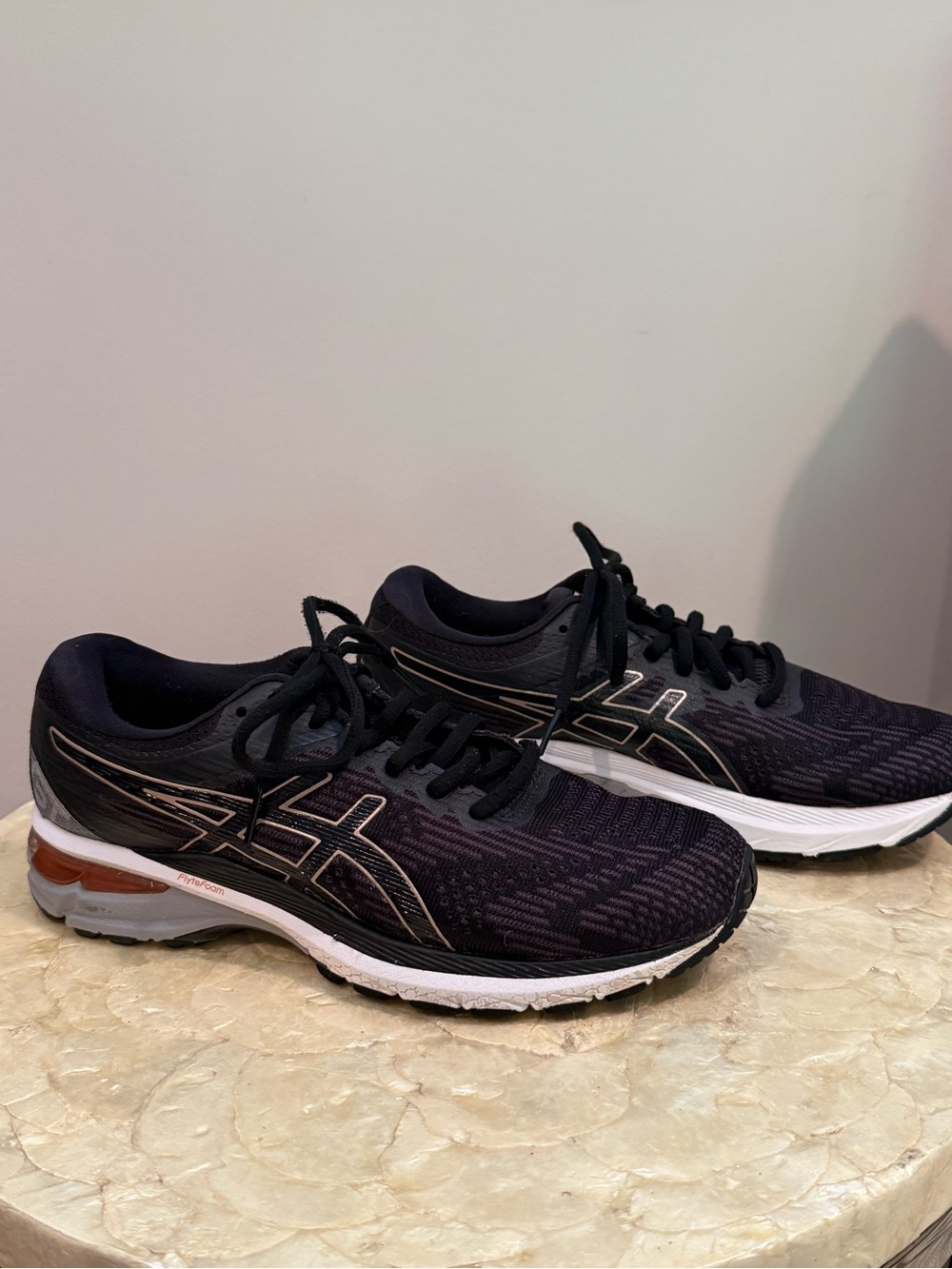 ASICS GT-2000 8 Black/Rose Gold Running Shoes Women’s Size 7